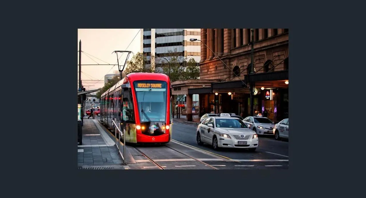 One Adelaide Cbd , With 1 Carpark Lejlighed