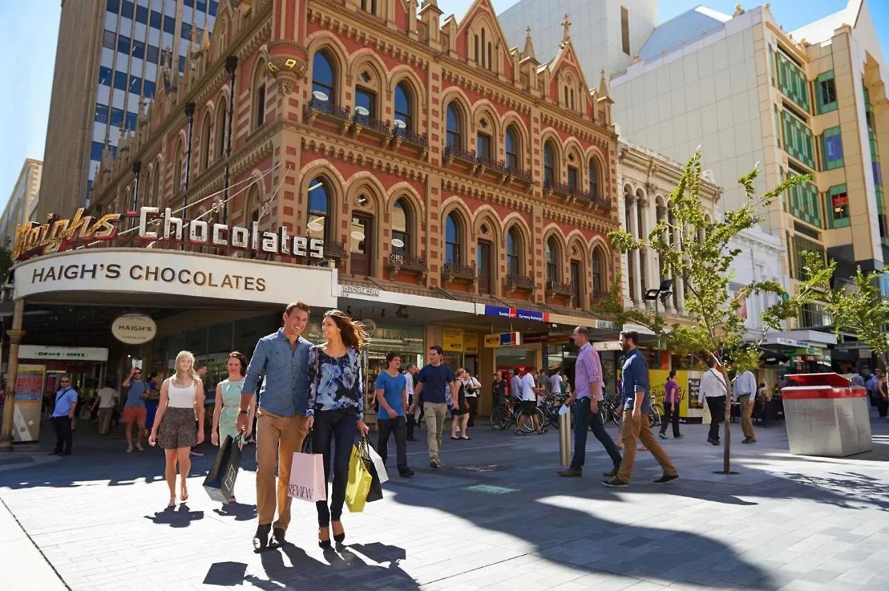 One Adelaide Cbd , With 1 Carpark Apartamento