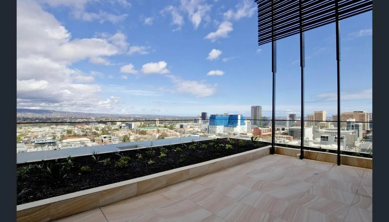 One Adelaide Cbd , With 1 Carpark 아파트